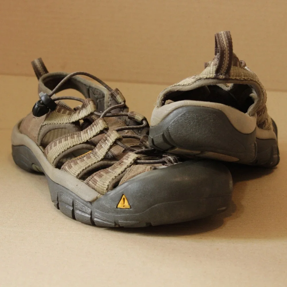 KEEN Newport H2 Hybrid Sandals Mens Sz 10.5 Brown Hiking Outdoors Waterproof